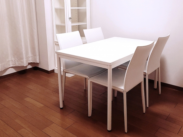 ダイニングセット・食器棚の買取