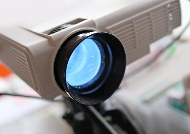 プロジェクター